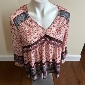 143 Knox rose size 2XL top